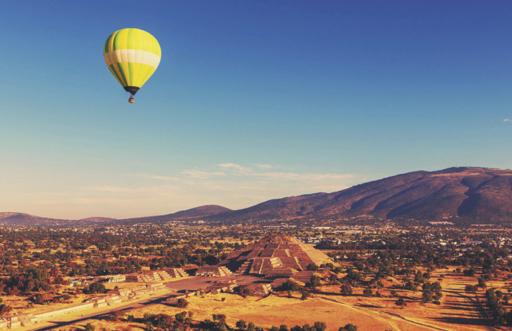 Teotihuacán im Heißluftballon