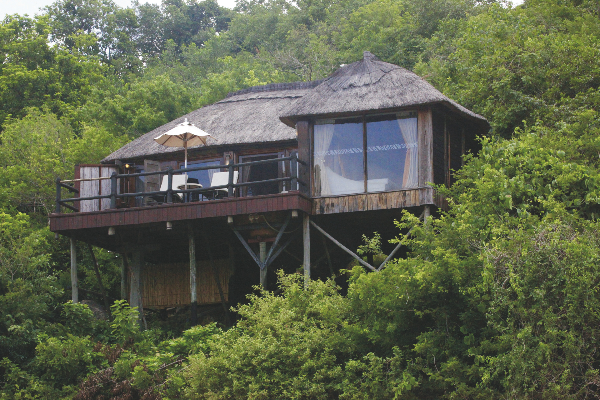 Serena Mivumo River Lodge